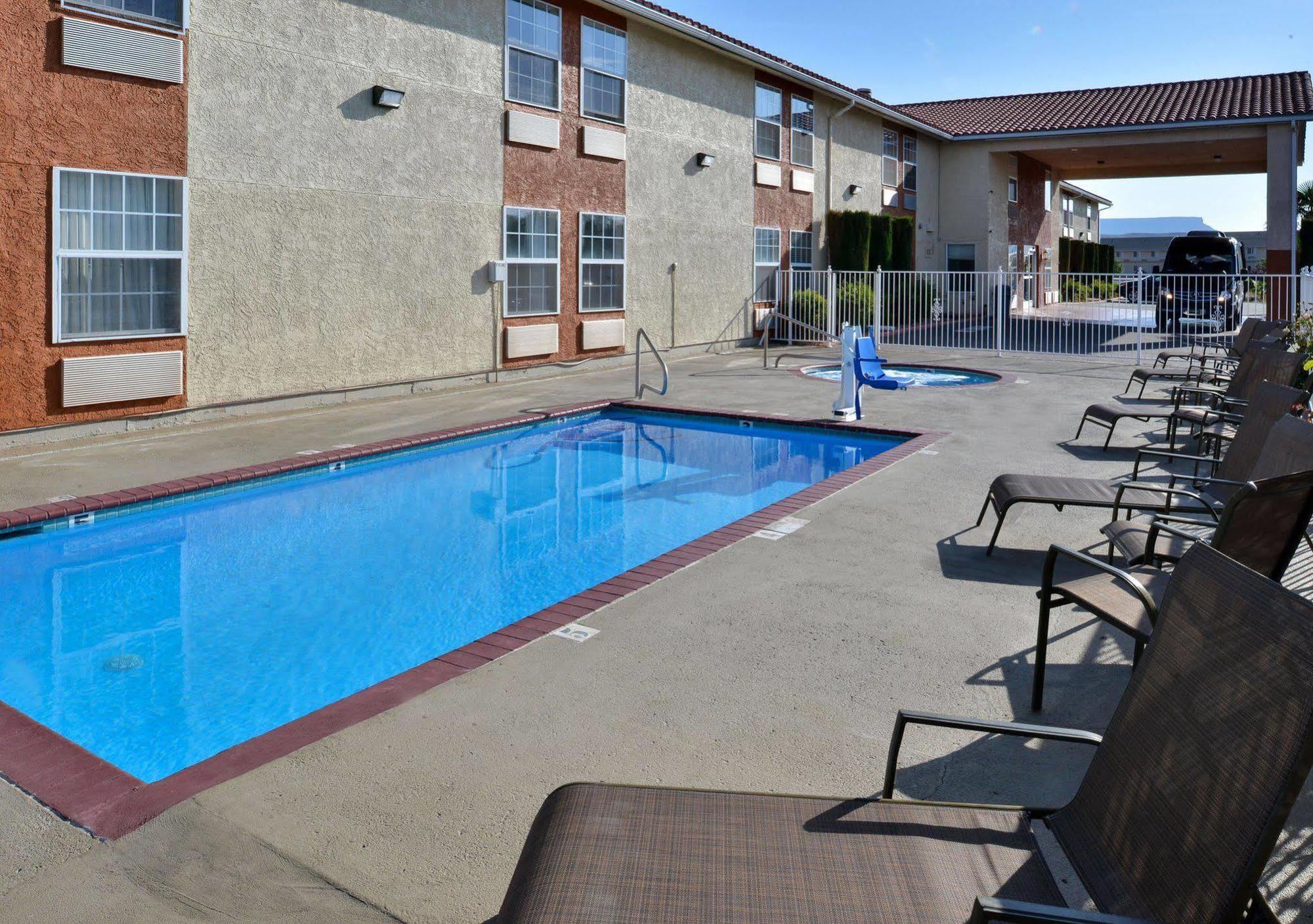 Quality Inn Zion Park Area Харрикейн Экстерьер фото